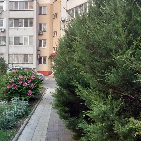 Апартаменти On Pedahohichna 17